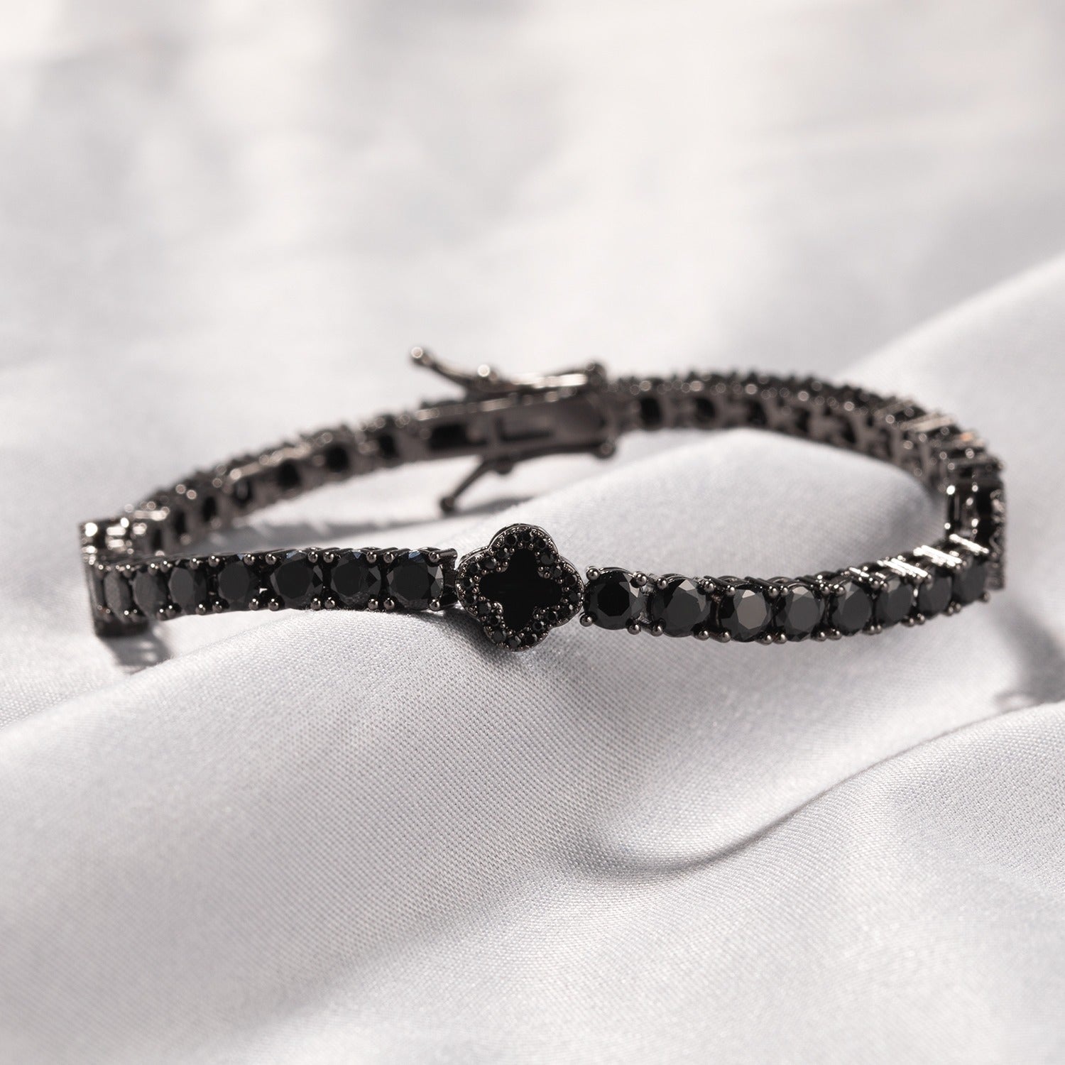 PULSEIRA 4MM RIVIERA TREVO LC PREMIUM